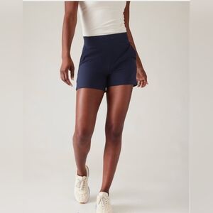 Athleta Brooklyn Short, SZ 4, Navy